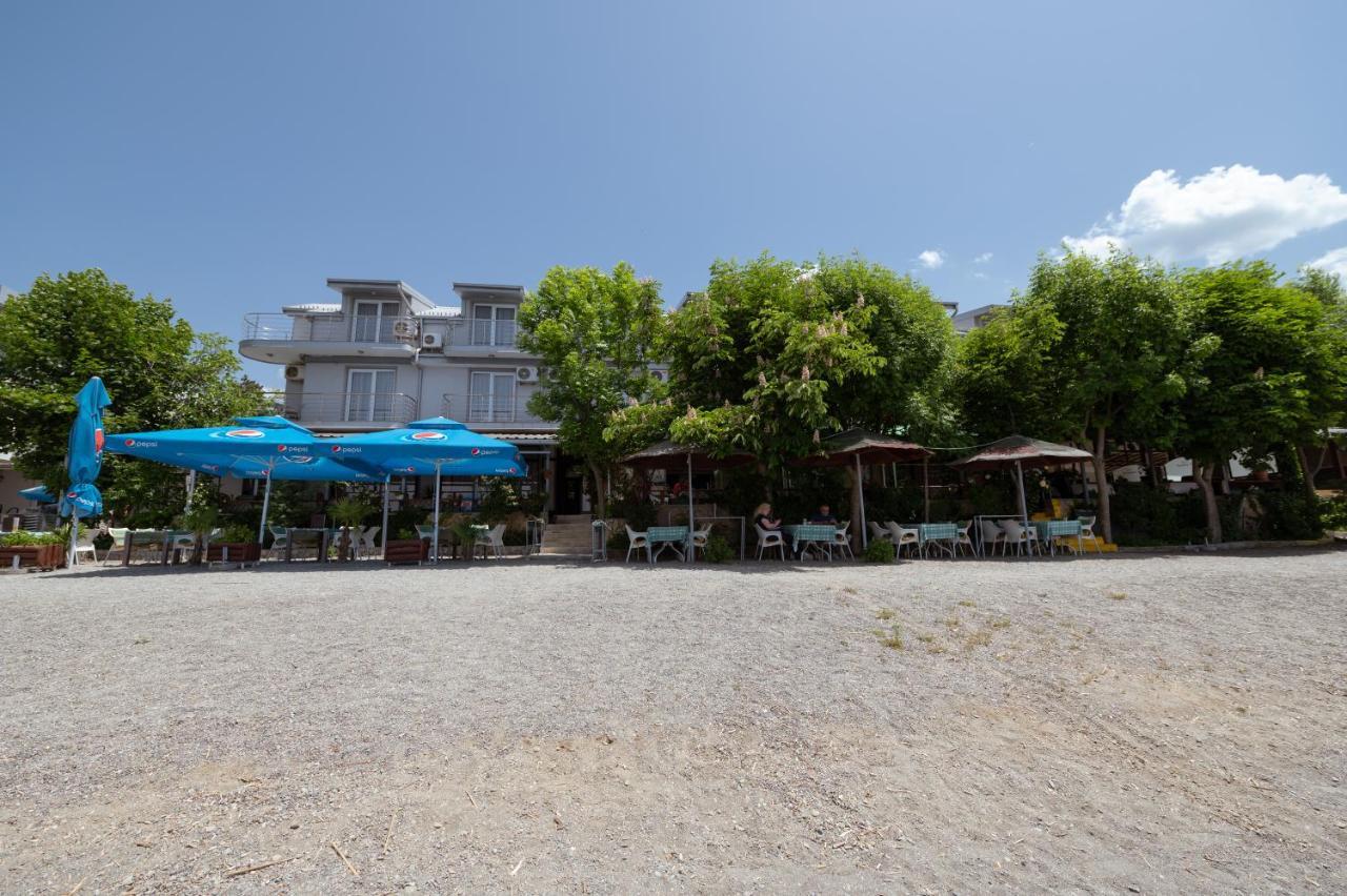 Hotel Holiday-M Ohrid Buitenkant foto