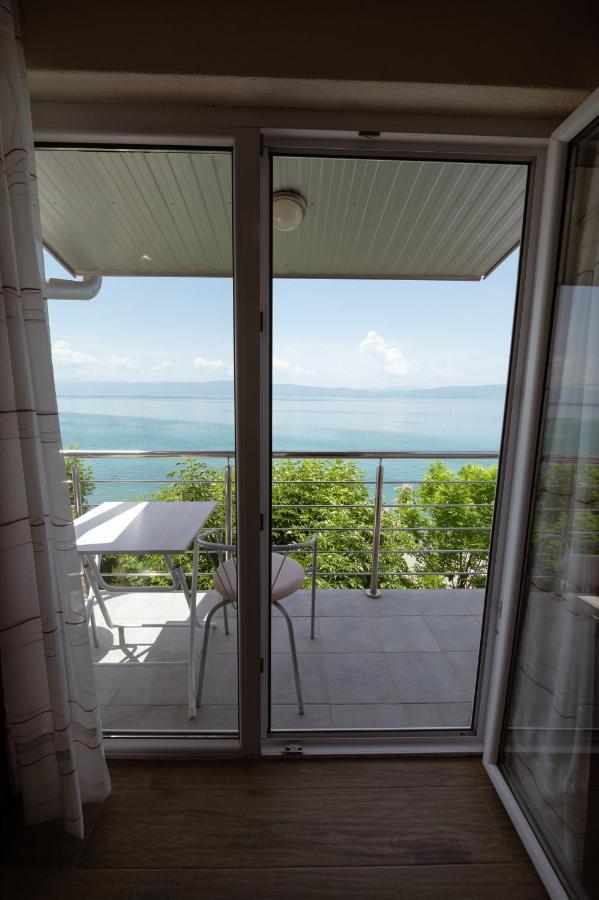 Hotel Holiday-M Ohrid Buitenkant foto